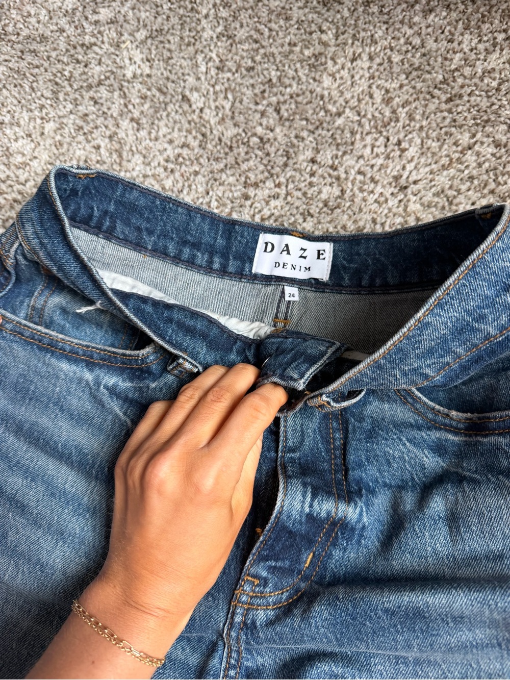 DAZE Denim Women's Straight Jeans in Blue
